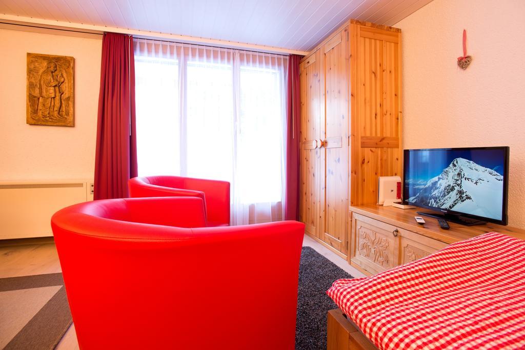 Mom - Alpine Boutique Apartments, Grindelwald Gletscher, Eiger View Terrace Studio Habitación foto